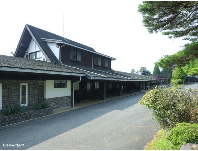 生野高原カントリークラブのコース風景