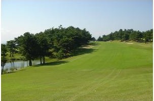 淡路カントリー倶楽部のコース風景