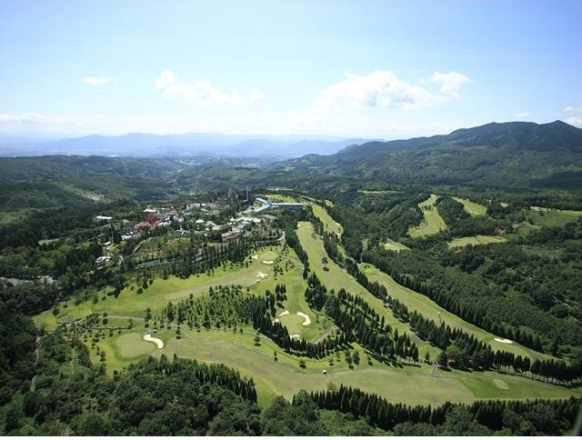 城島高原ゴルフクラブのコース風景