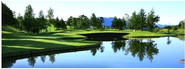 津軽高原ゴルフ場のコース風景