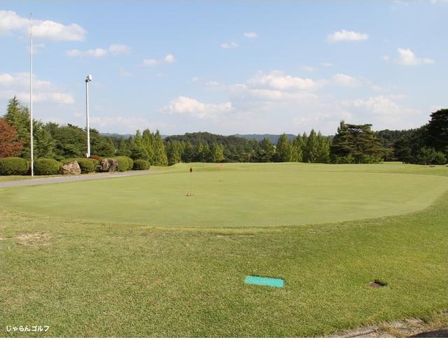 烏山城カントリークラブのコース風景