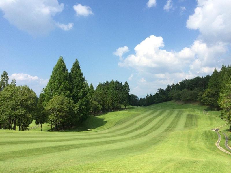 明智ゴルフ倶楽部 ひるかわゴルフ場のコース風景