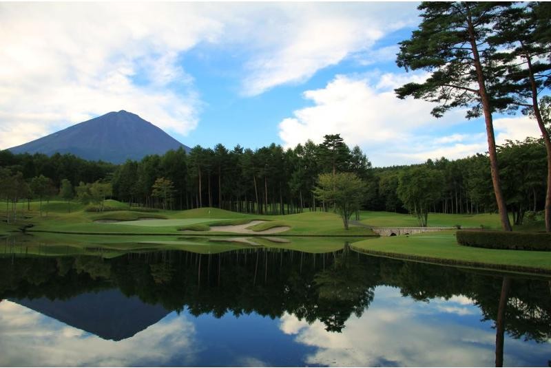 朝霧ジャンボリーゴルフクラブのコース風景