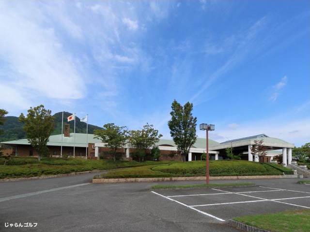 坂出カントリークラブのコース風景