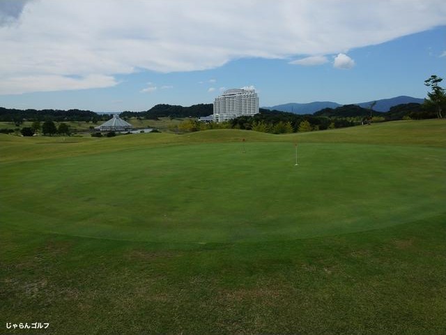 ヘレナ国際カントリー倶楽部のコース風景