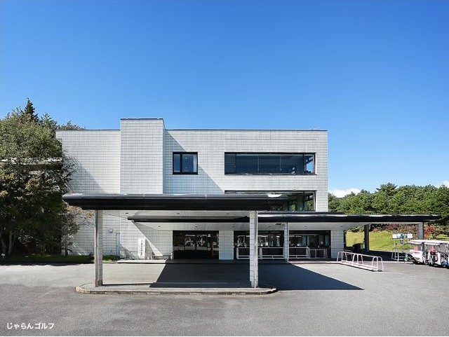 嬬恋高原ゴルフ場のコース風景