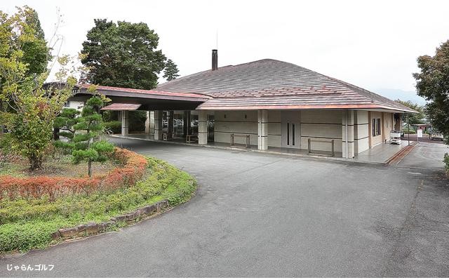 高山ゴルフ倶楽部のコース風景