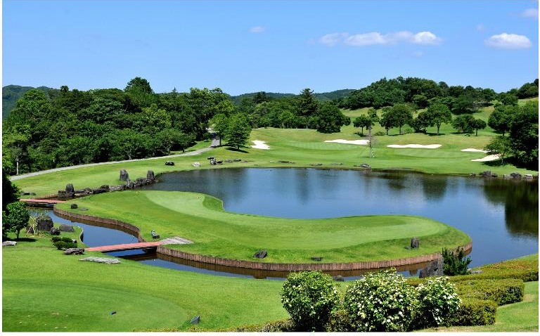 木更津東カントリークラブ(旧:亀山湖カントリークラブ)のコース風景