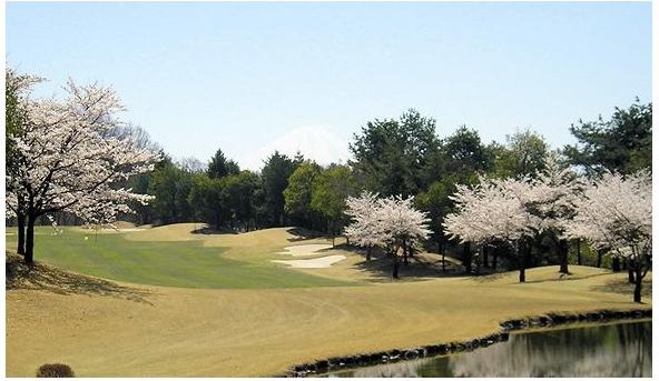甲斐ヒルズカントリー倶楽部のコース風景