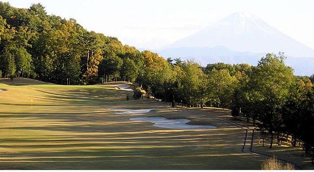 甲斐ヒルズカントリー倶楽部のコース風景