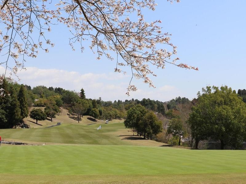 富士カントリー可児クラブ美濃ゴルフ場のコース風景