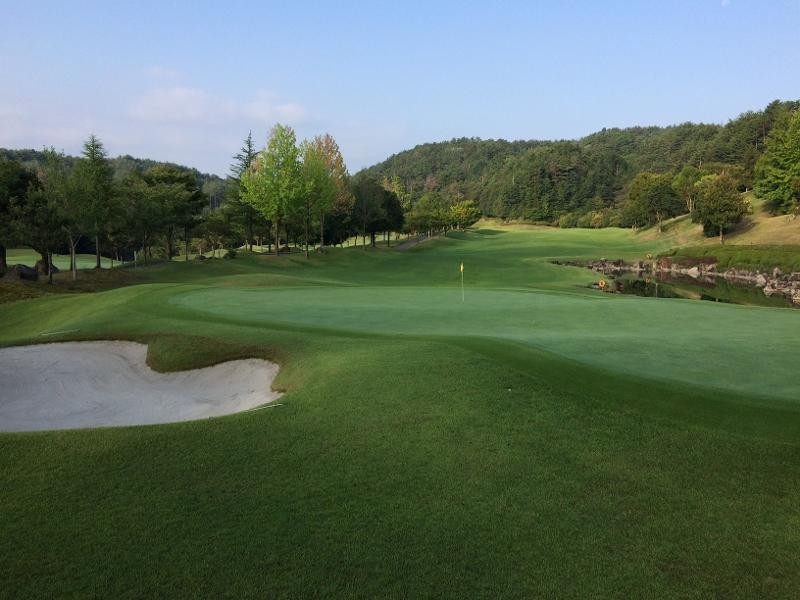 明智ゴルフ倶楽部明智ゴルフ場のコース風景