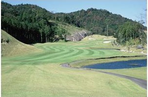 鈴峰ゴルフ倶楽部のコース風景