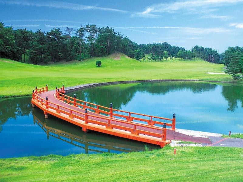 近江カントリー倶楽部のコース風景